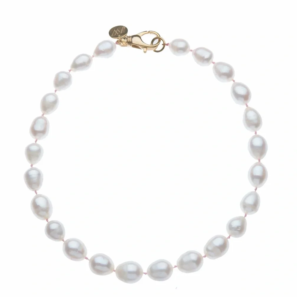 Jane Winn 16” White Pearl Knotted Beaded Necklace NWB and Box - Picture 2 of 8
